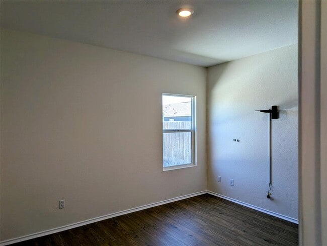 Photo - 1112 Minnow Ln
