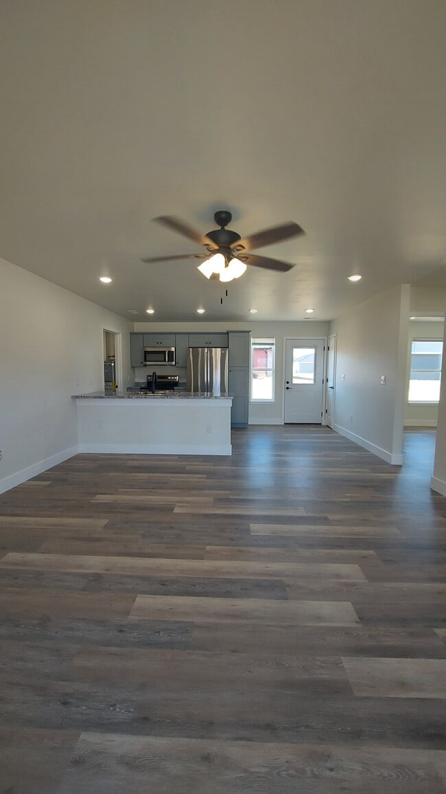 Photo - 1715 Talon St