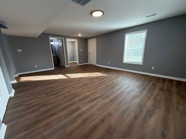 Photo - 1702 Bicknell Ave