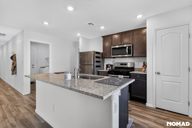 Photo - 985 Berman St SW