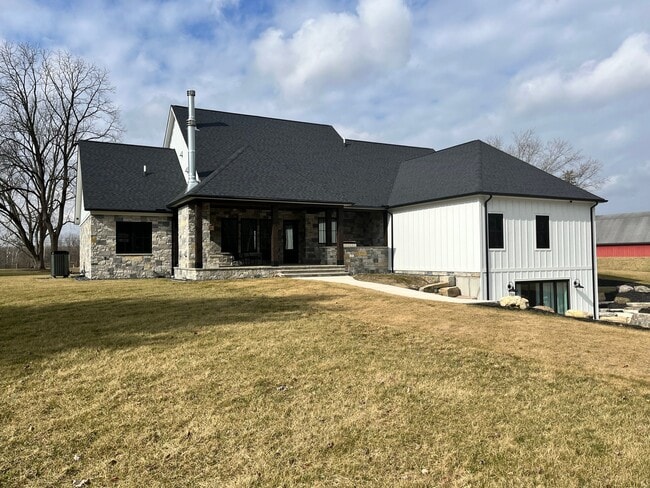 Photo - 18601 E River Rd