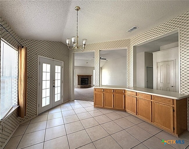 Photo - 607 Ottawa Dr