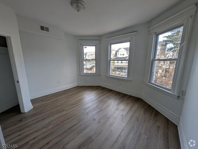 Building Photo - 166 N 12th St Unit 3 Rental