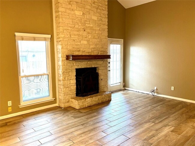 Building Photo - 314 Tamara Dr