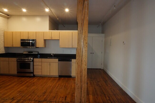 Photo - 28 Saint Stephen St