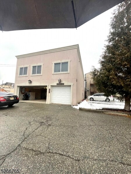 Photo - 340 Bloomfield Ave