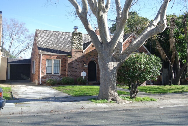 Photo - **COMING SOON!!** Spacious 2 Bedroom, 1 Bathroom Home near Convenient Old Town Pittsburg