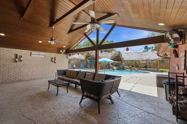 Building Photo - 2607 Brom-Bones Dr