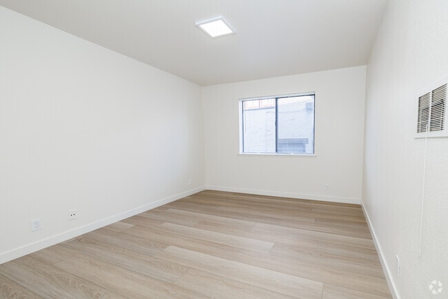 2BR, 2BA - 800SF Bedroom 1