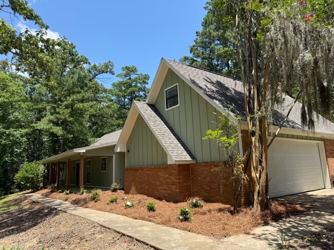 Building Photo - 107 Oklahoma Dr