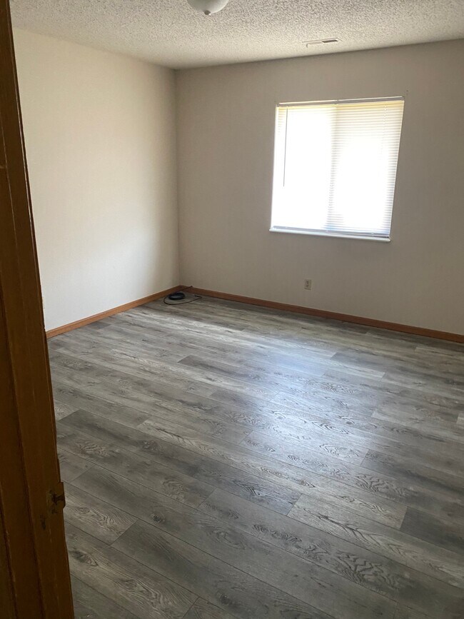 1009 Hawthorne St Apartments Desloge, MO