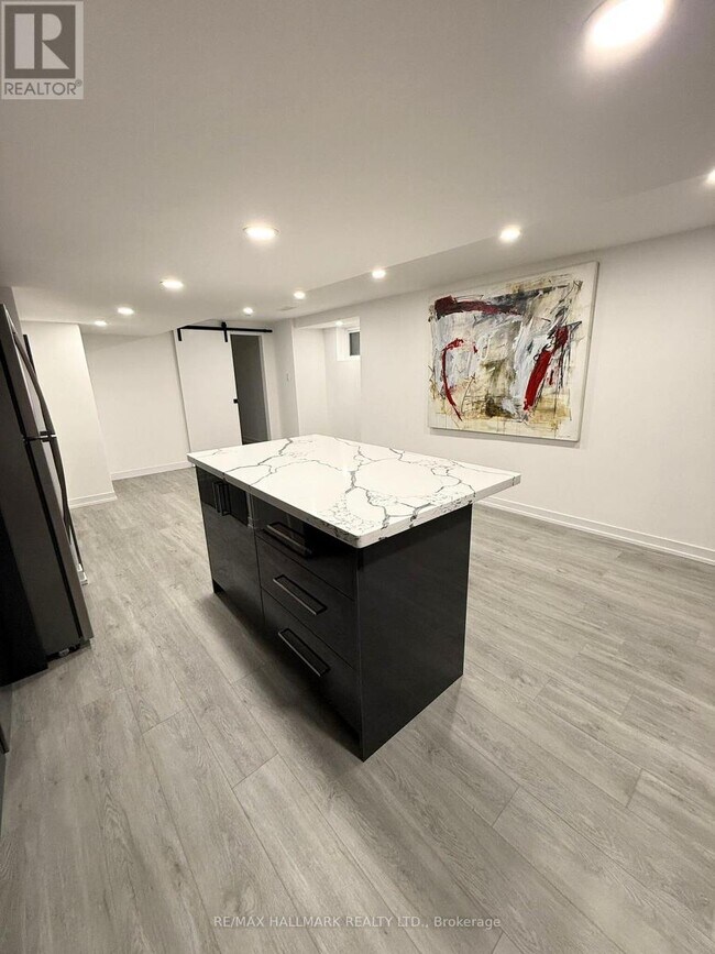 Photo - 1190 Dovercourt Rd