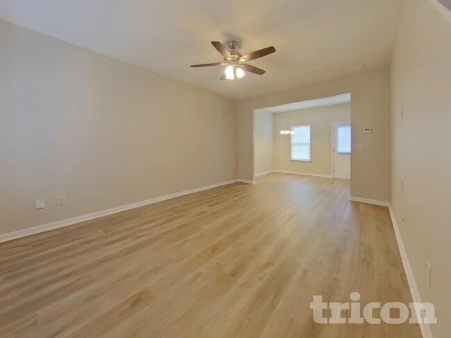 Photo - 74 Wyndham Ct