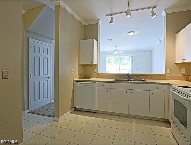 Photo - 3647 Pine Oak Cir
