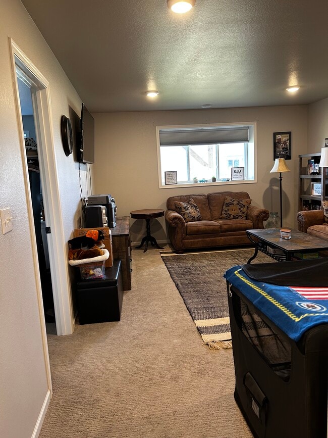 Photo - 1869 Longview Dr