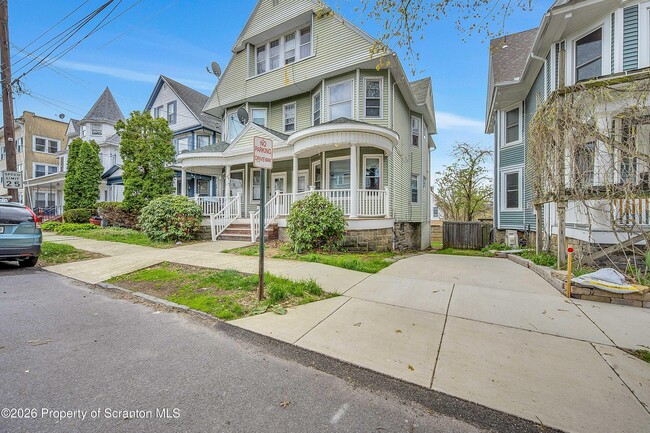 Photo - 439 Wheeler Ave