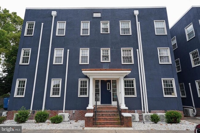 Building Photo - 308 N Division St Unit 2 Rental