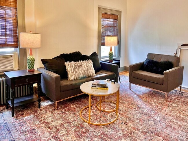 Building Photo - 710 3rd Ave Unit 2 Rental