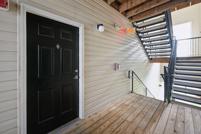 Photo - Welcome to this beautiful and bright one-b...