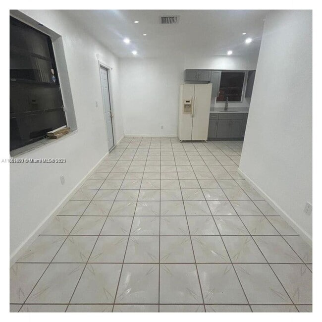 Photo - 1538 NW 52nd Ave Unit 2