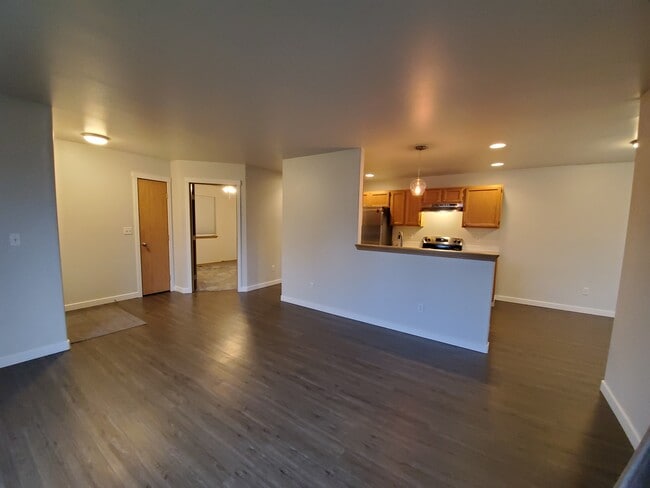 Open Plan with Living Room, Kitchen and Eating Nook