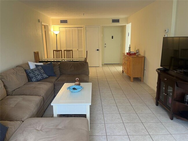 Photo - 612 Bird Bay Dr S Unit 211