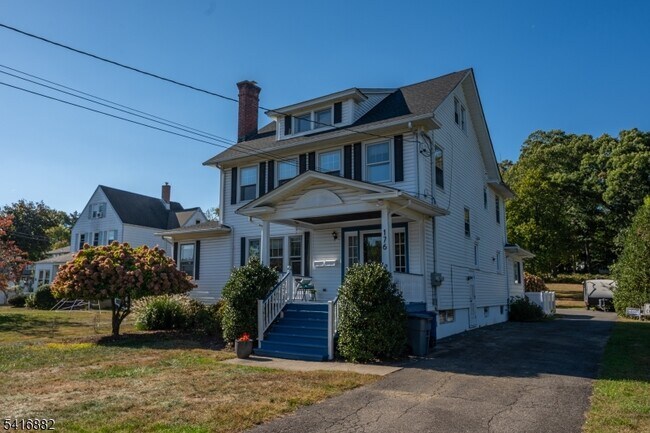 Photo - 176 Grove Ave