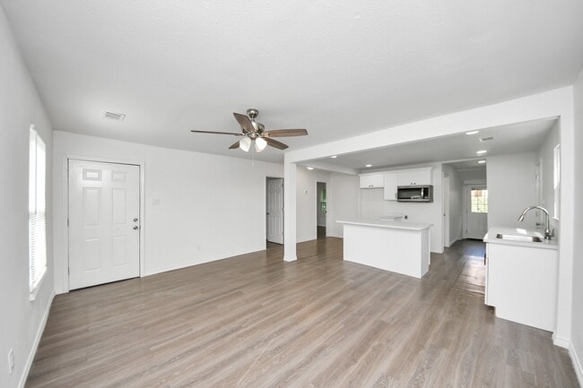 Photo - 7004 Conley St