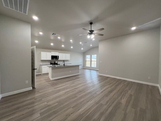 Photo - 3/2: Cooper ISD available March 1st!