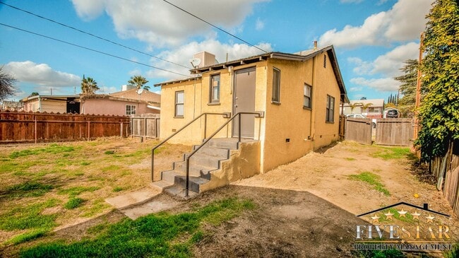 Photo - 1431 Pearl St
