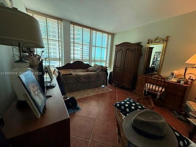 5055 Collins Ave Unit 4C