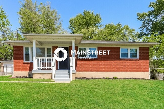 Building Photo - 3 Bedroom Pet-Friendly Home in Louisville, KY with Main Street Renewal