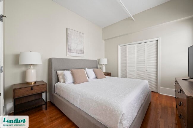 Photo - 211 Union St Unidad 813