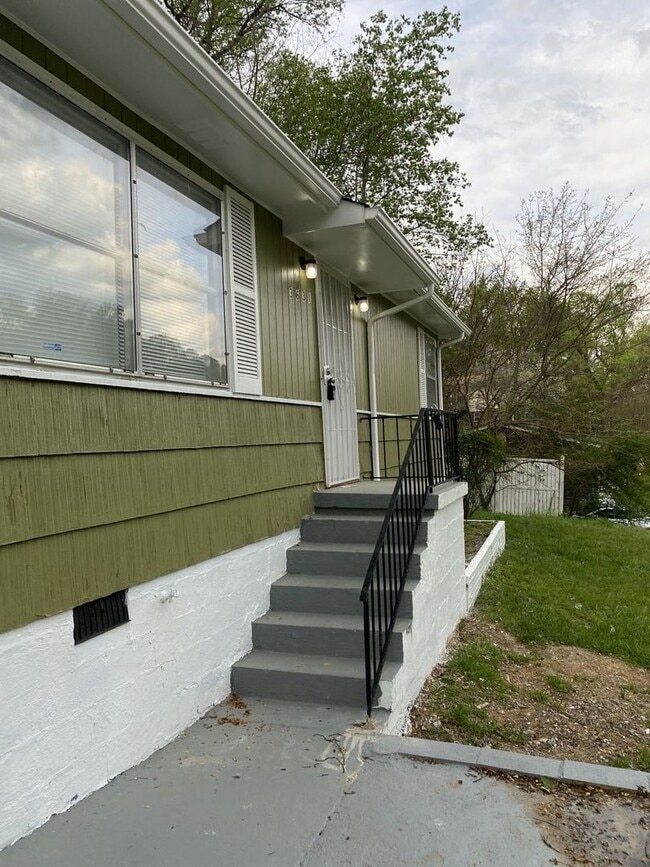 Photo - Updated 4 bed 2 bath minutes to Downtown Chattanooga!