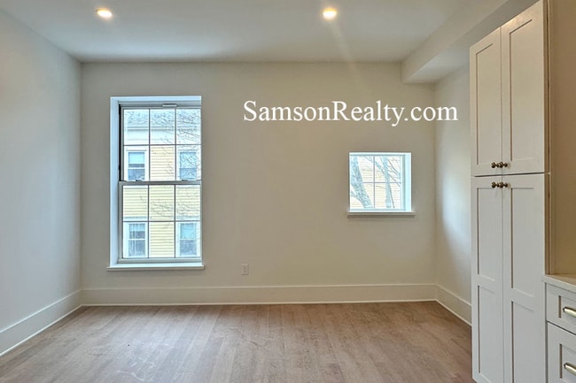 Photo - 31 Hope St Unit 206