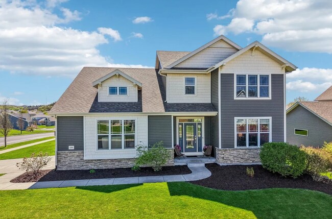 1394 Winchester Pass