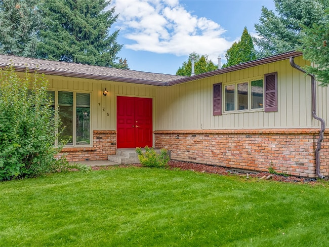 Photo - 125 Sherry Ln