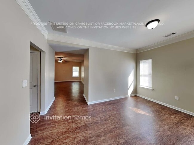 Photo - 3160 Franklin St