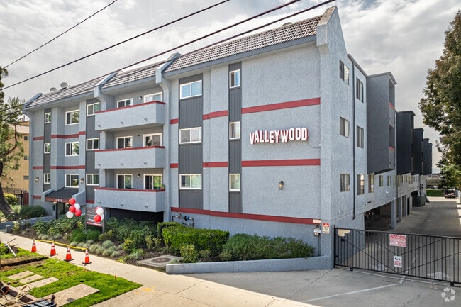Building Photo - Valleywood Apartments
