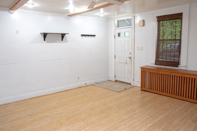 Photo - 1821 Edwards Wy
