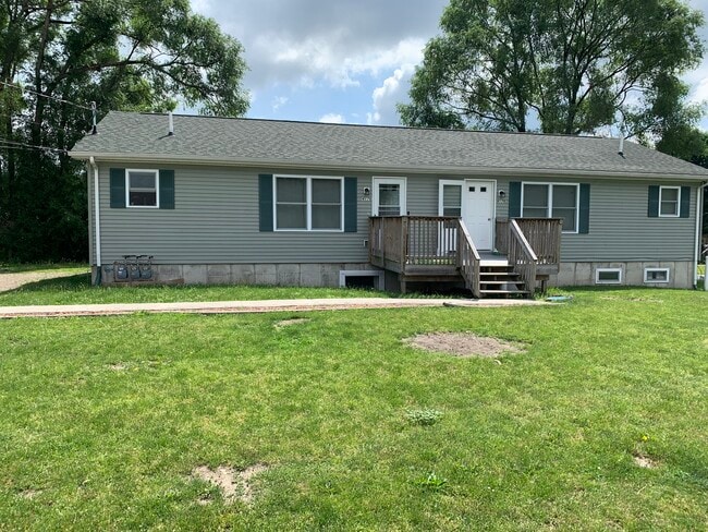 Building Photo - 4178 S Center St Unit Mary Laurey