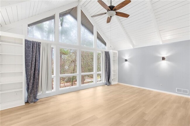 Photo - 264 Jones Dr