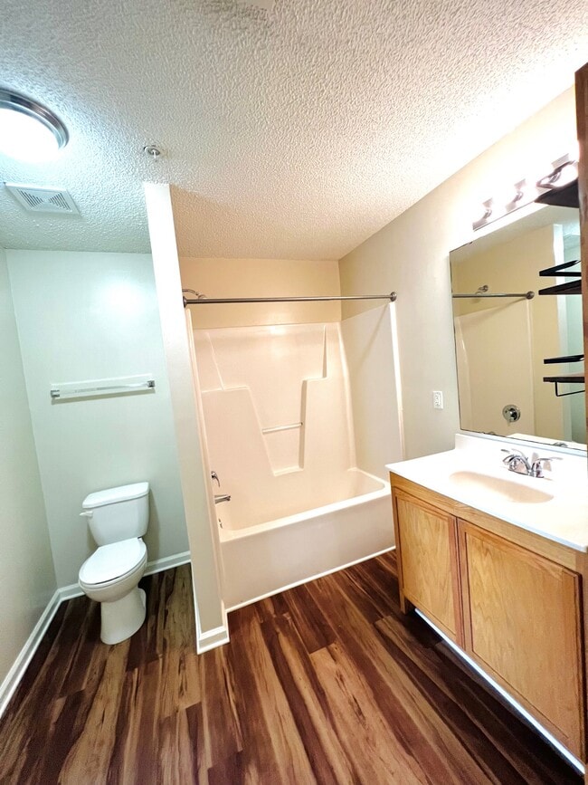 Photo - Lodge at Lakeshore