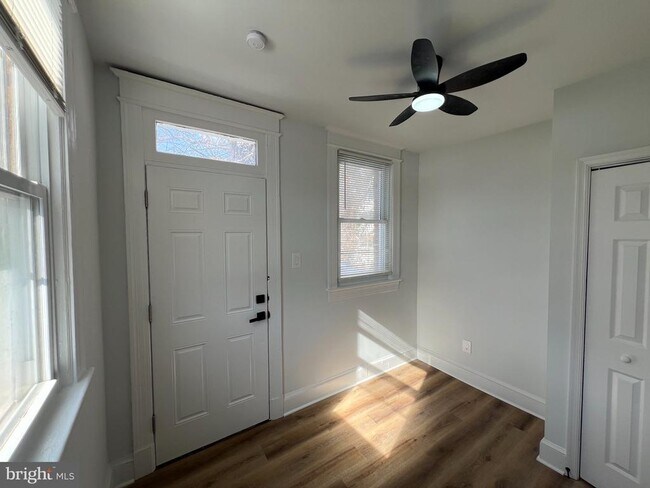 Photo - 1941 16th St SE