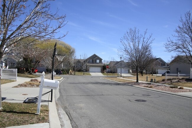 Photo - 356 Clintwood Dr