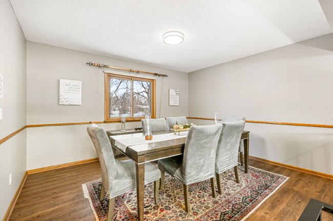 Photo - 7450 Duluth St