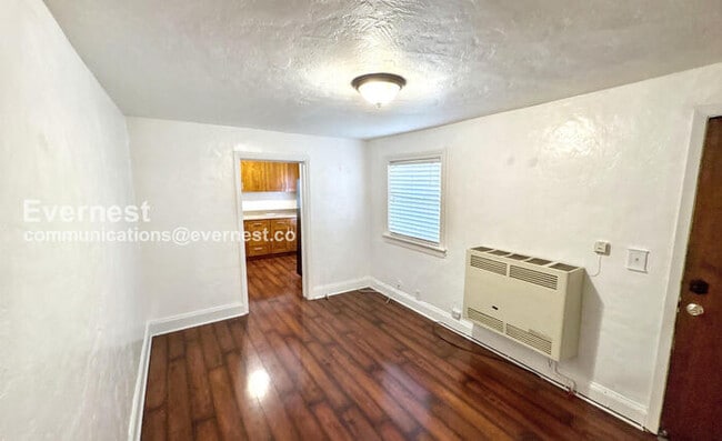 Photo - 605 E Santa Inez Ave