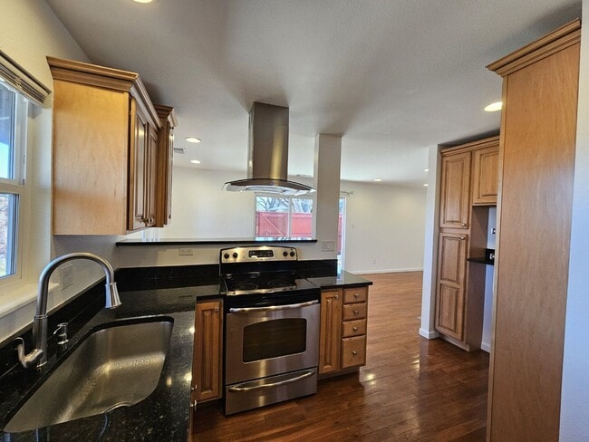 Photo - 5926 S Willow Way