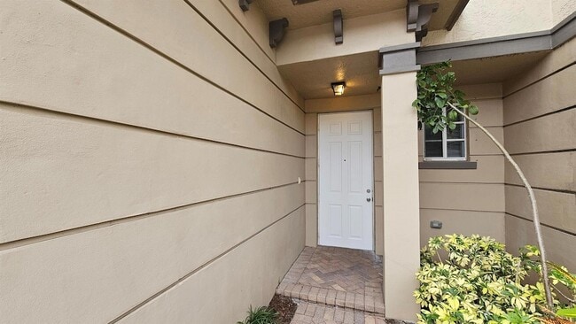 Photo - 2022 Island Dr
