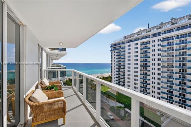 Building Photo - 2401 Collins Ave Unit 2401 Collins Ave # 1406